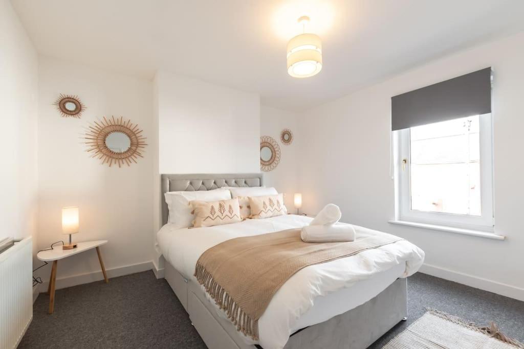 Beautiful 4 Bedroom House Reading Exteriör bild