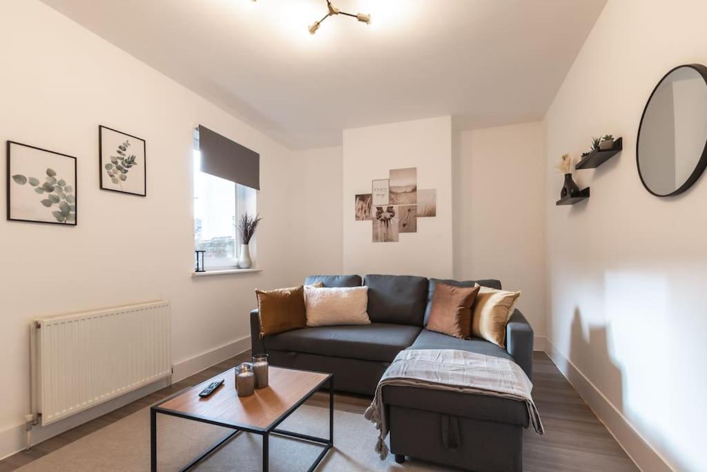 Beautiful 4 Bedroom House Reading Exteriör bild