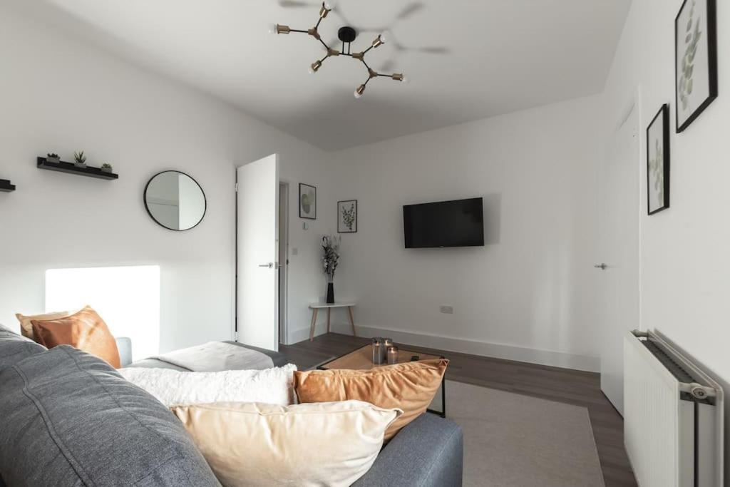 Beautiful 4 Bedroom House Reading Exteriör bild