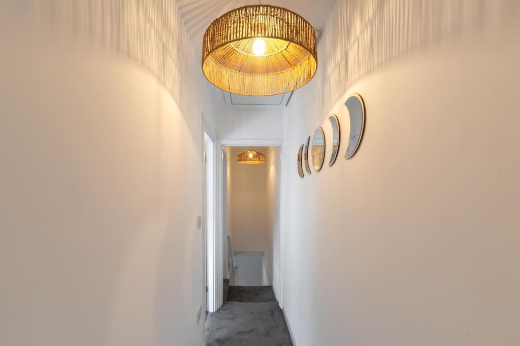 Beautiful 4 Bedroom House Reading Exteriör bild